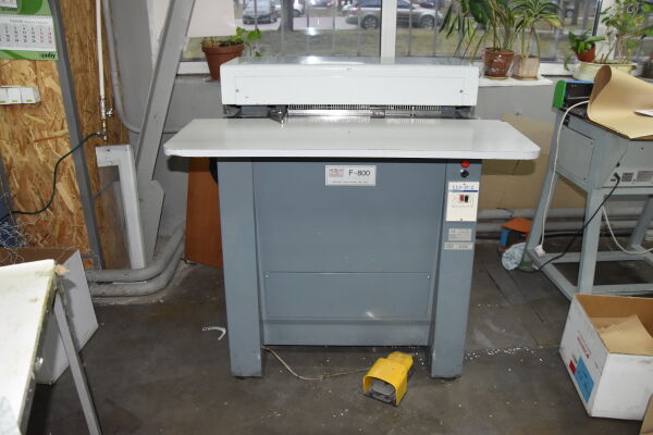 Календарный перфоратор Rilecart F800